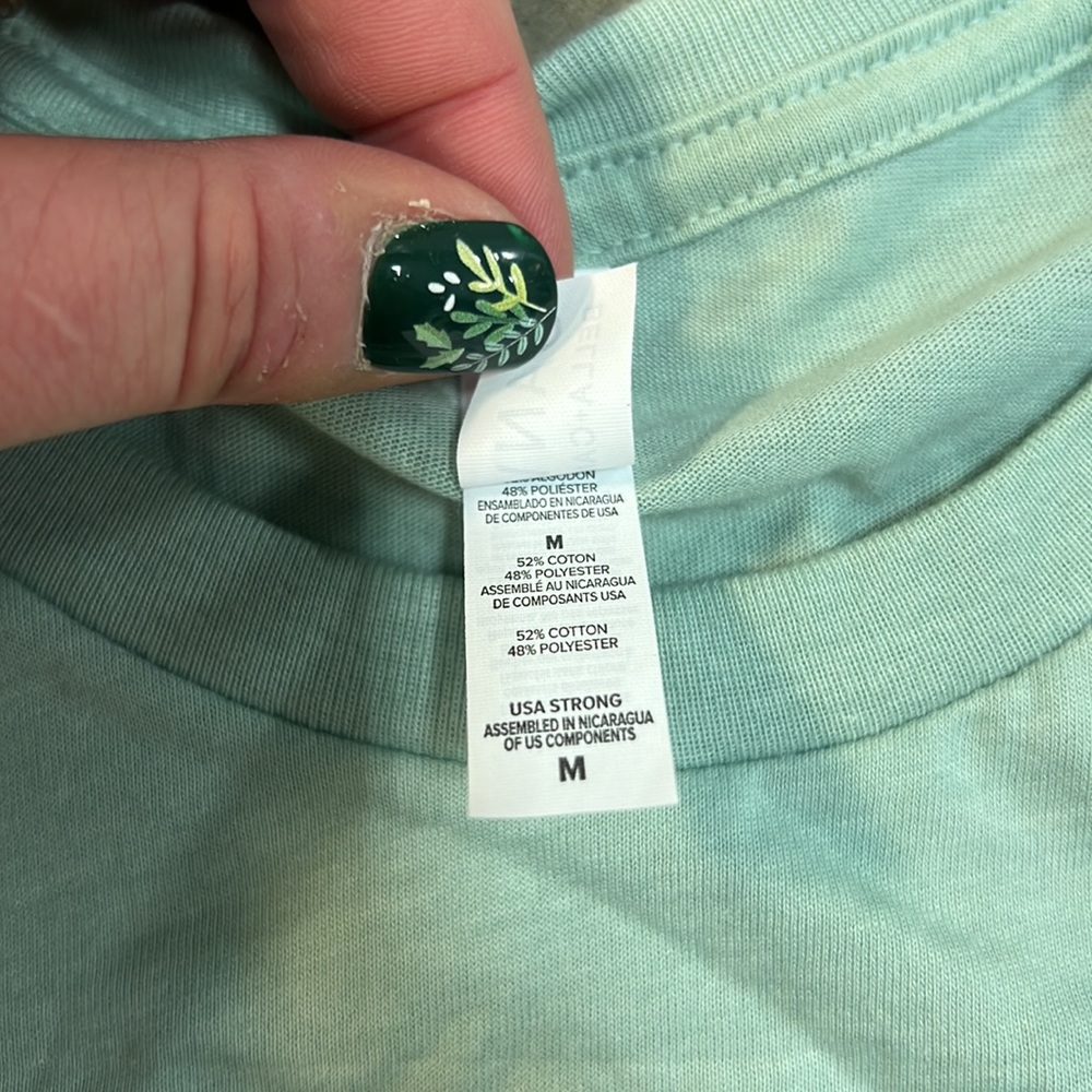 BNWOT Bella Canvas custom shirt size medium - Picture 4 of 4